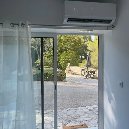 Appartement Bas De Villa Avec Piscine Privee Partagee Proche Bord De Mer Cagnes-sur-Mer Exterior photo