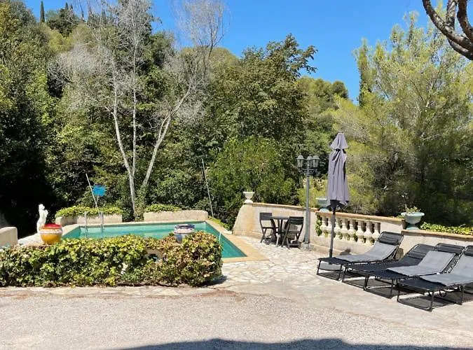Appartement Bas De Villa Avec Piscine Privee Partagee Proche Bord De Mer